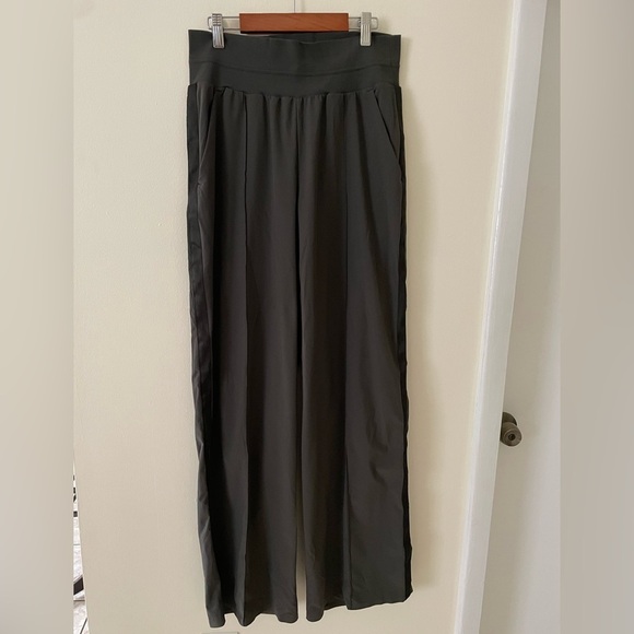Like New Athleta Olive Wide Leg Pants - Picture 9 of 9